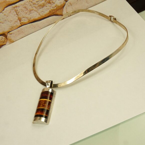 HUGE MULTI Amber PENDANT Set In 925 Silver and Placed On 925 Wide Omega Wire - Picture 11 of 11